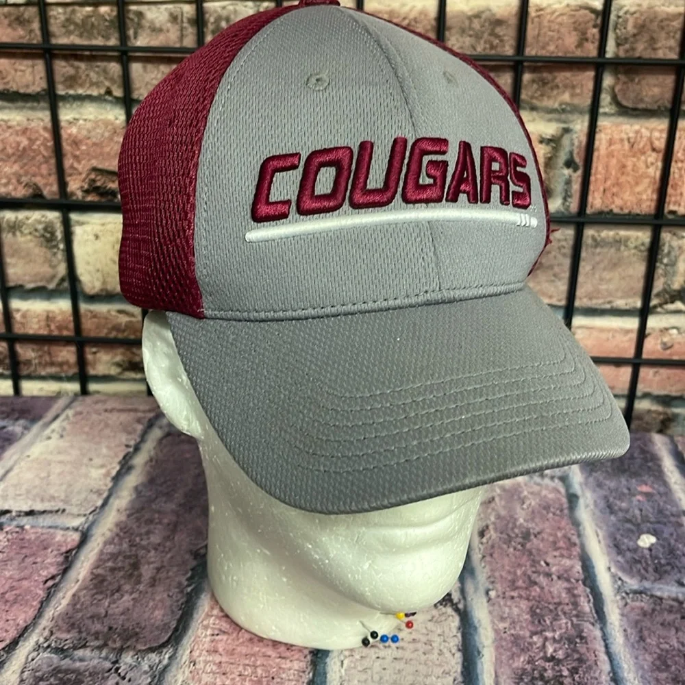Russell Cougars SnapBack adjustable size men’s hat